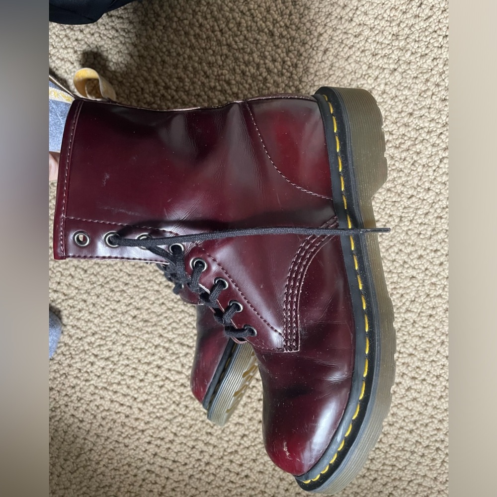 Like new burgundy lace ups!